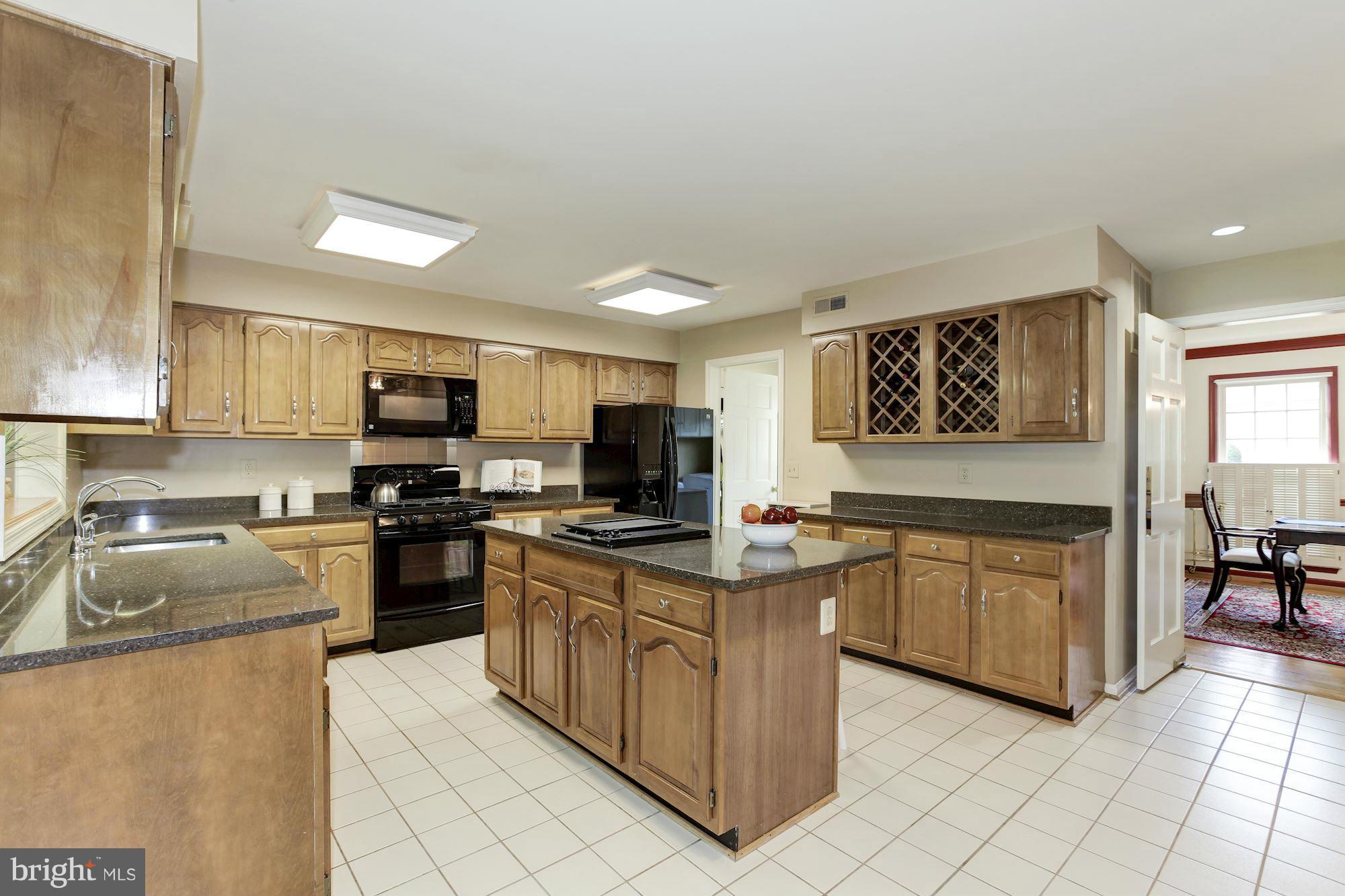 13701 Turnmore Road Silver Spring, MD 20906 - Photo 5 of 30 Kitchen