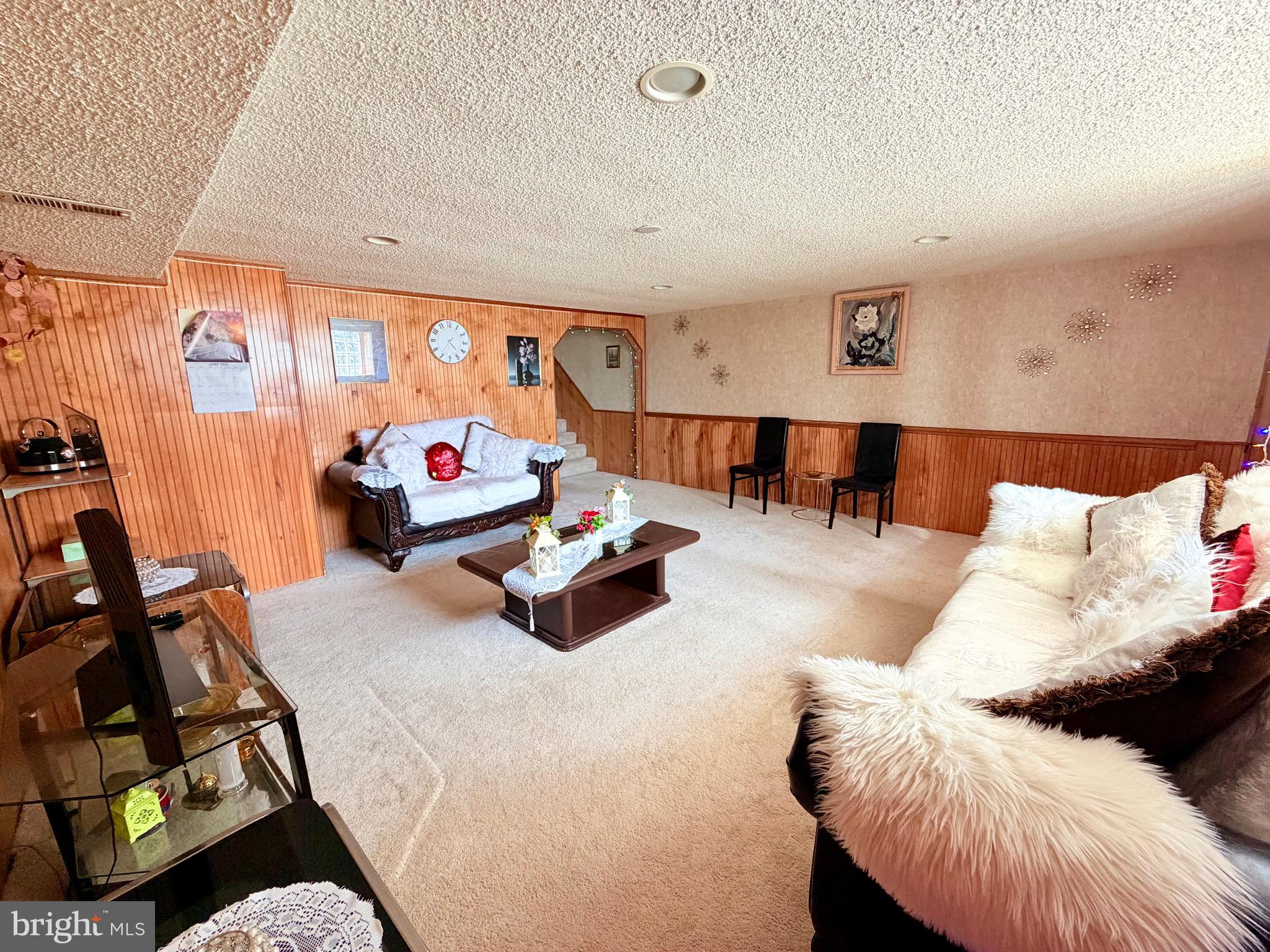 1437 Napfle Avenue Philadelphia, PA 19111 - Photo 27 of 43