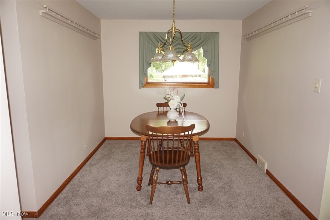 3089 Jaycox Road Avon, OH 44011 - Photo 16 of 30 Dining room view 1
