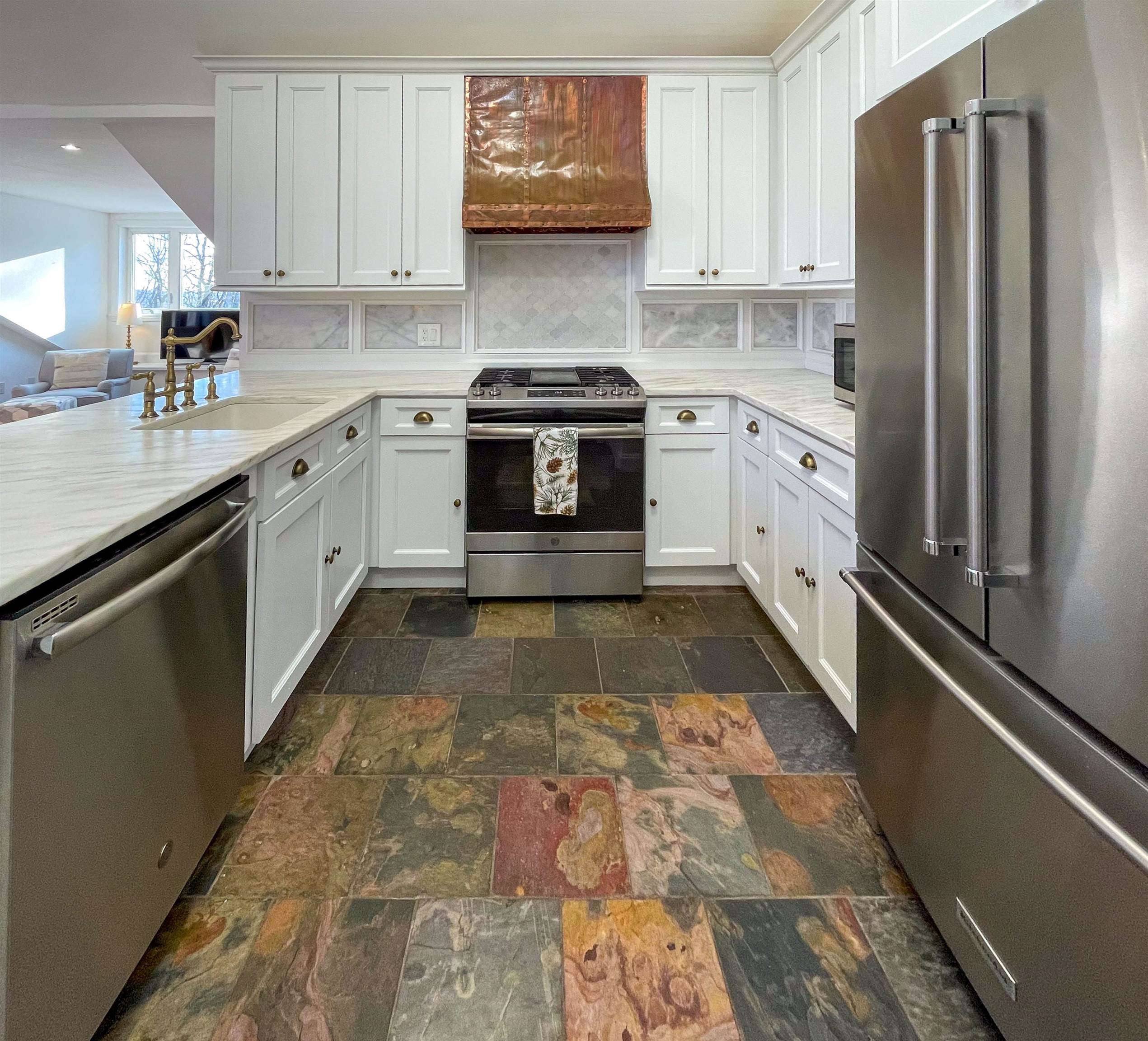 81 White Loop, Unit F301 Ludlow, VT 05149 - Photo 12 of 37