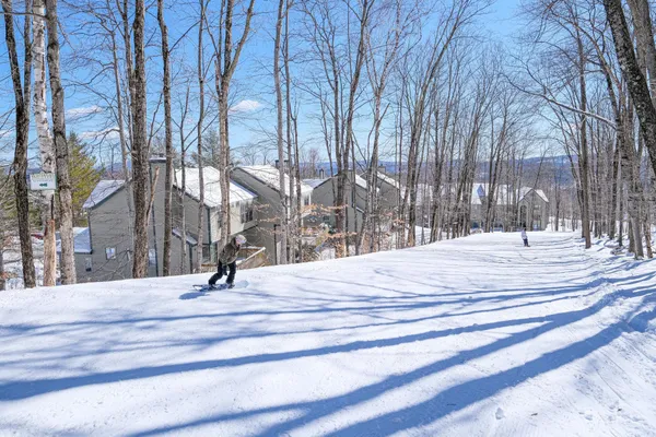 $695,000 | 81 White Loop, Unit F301, Ludlow, VT 05149