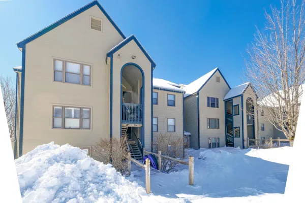 $695,000 | 81 White Loop, Unit F301, Ludlow, VT 05149