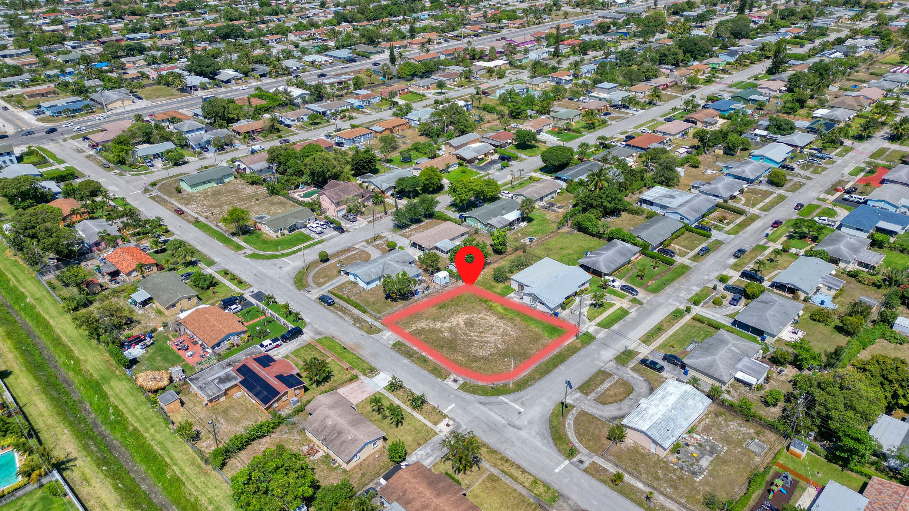 398 West 23rd Street Riviera Beach, FL 33404 - Photo 9 of 17 9