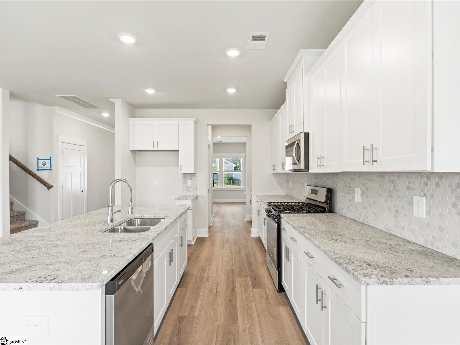 799 Burghley Circle Greer, SC 29651 - Photo 9 of 38