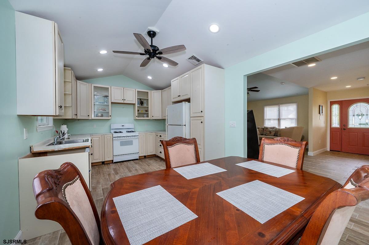 107 Princeton Road Somers Point, NJ 08244 - Photo 8 of 34 Gallery Image 8