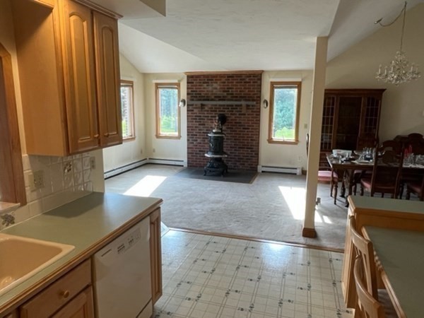 186 Spring Street Mansfield, MA 02048 - Photo 12 of 36 Gallery Image 12