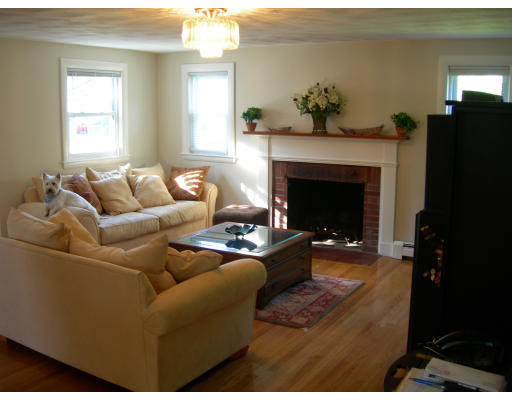 19 Wellesley Road Arlington, MA 02474 - Photo 4 of 4 Gallery Image 4