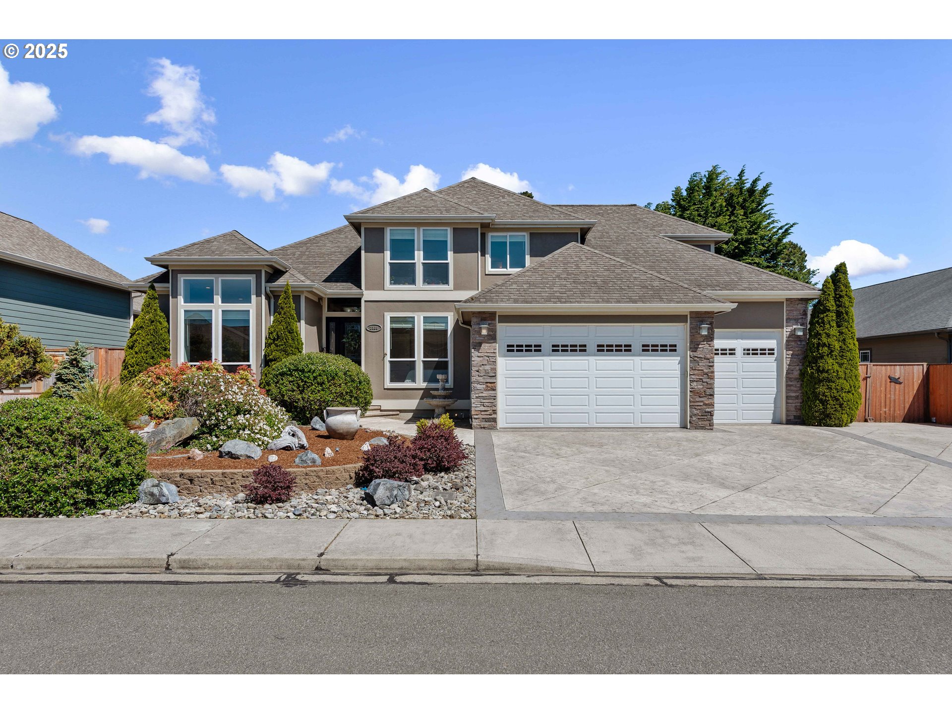 2185 Garfield Street North Bend, OR 97459 - Photo 1 of 47