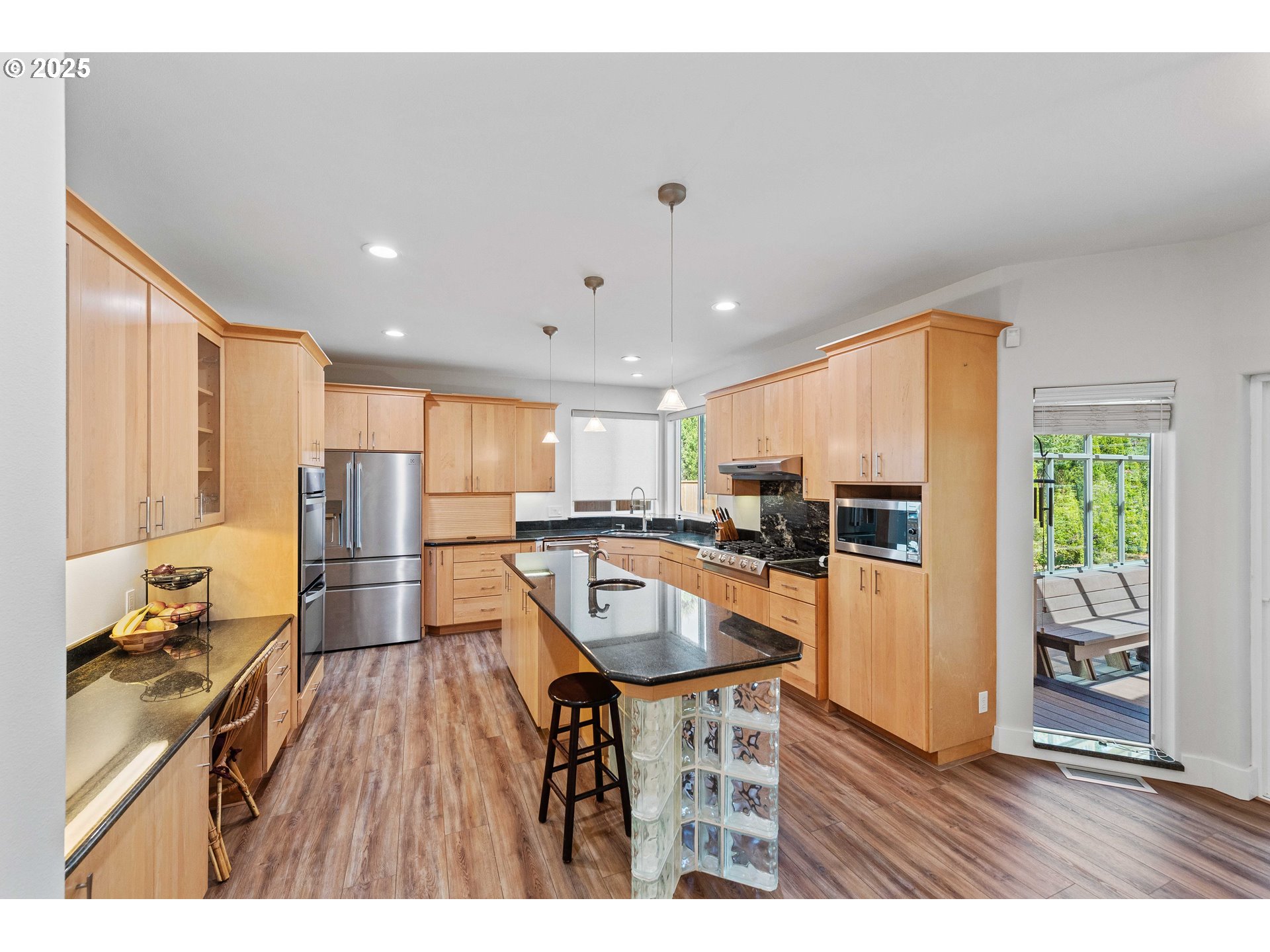 2185 Garfield Street North Bend, OR 97459 - Photo 8 of 47