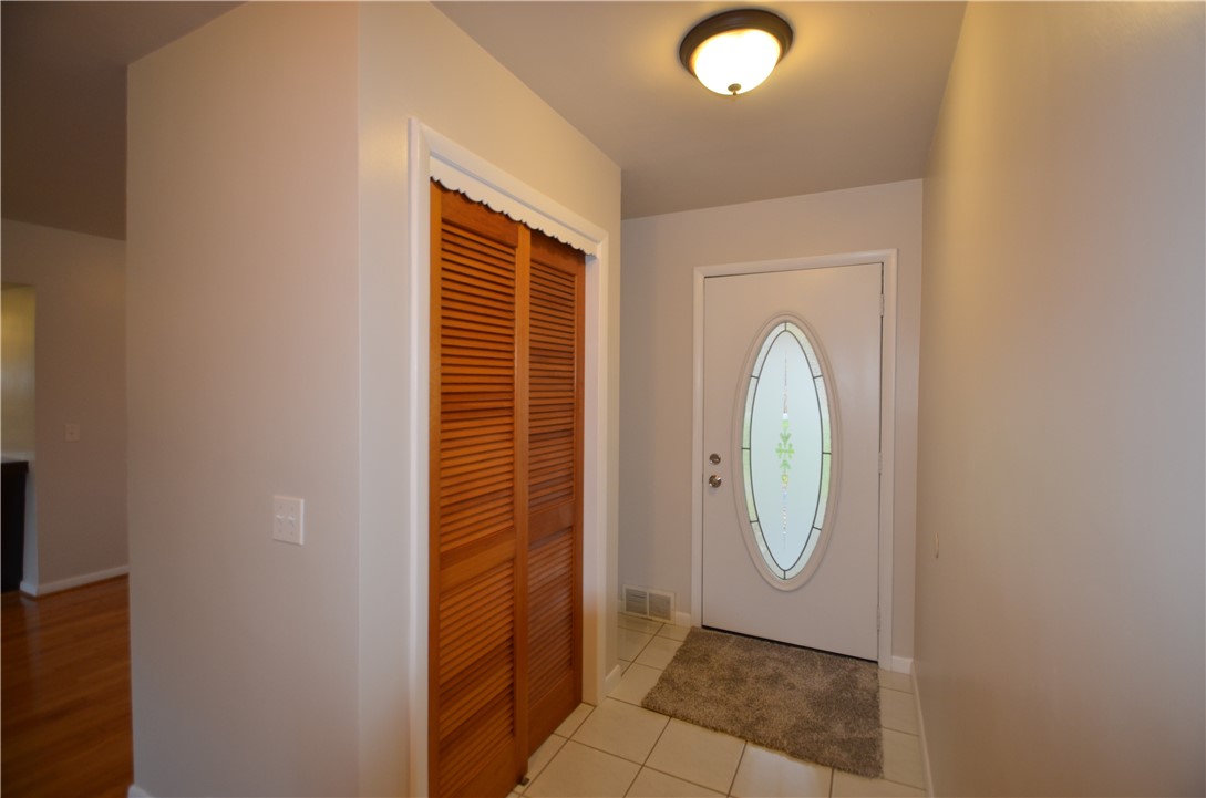 20 Pease Road Parma, NY 14559 - Photo 5 of 31