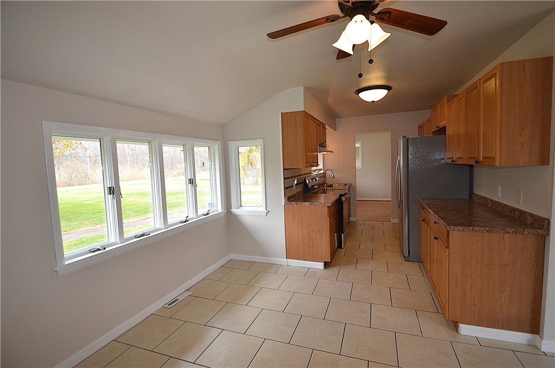 20 Pease Road Parma, NY 14559 - Photo 9 of 31
