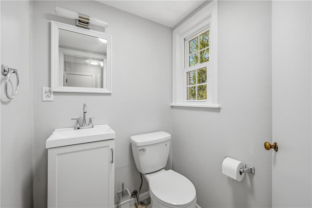 1060 South Hermitage Road Hermitage, PA 16148 - Photo 17 of 50