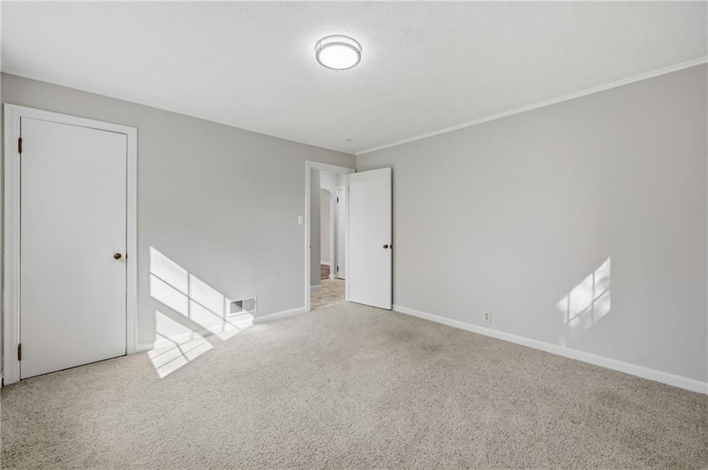1060 South Hermitage Road Hermitage, PA 16148 - Photo 18 of 50