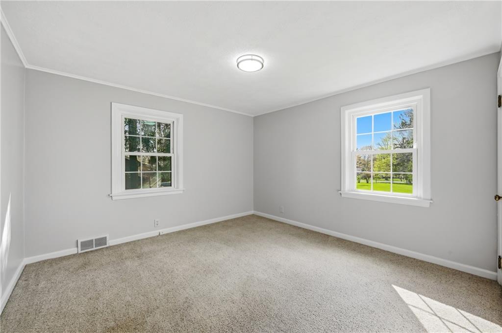 1060 South Hermitage Road Hermitage, PA 16148 - Photo 19 of 50