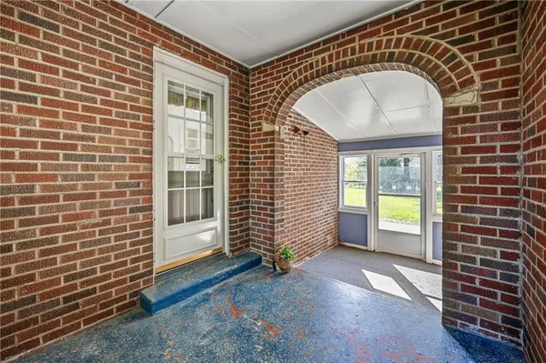 $1,950 | 1060 South Hermitage Road, Hermitage, PA 16148