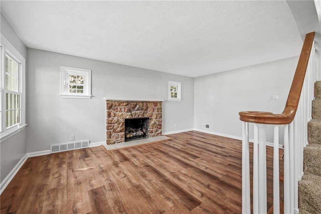 1060 South Hermitage Road Hermitage, PA 16148 - Photo 7 of 50