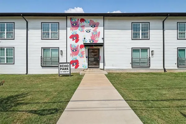 $999 | 321 East 8th Street, Unit 104, Dallas, TX 75203