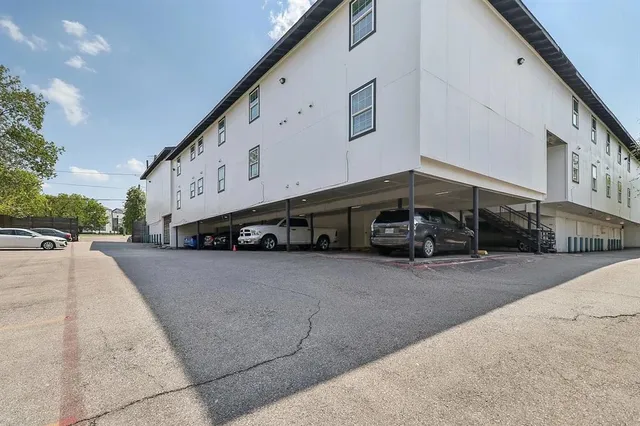 $1,150 | 321 East 8th Street, Unit 104, Dallas, TX 75203