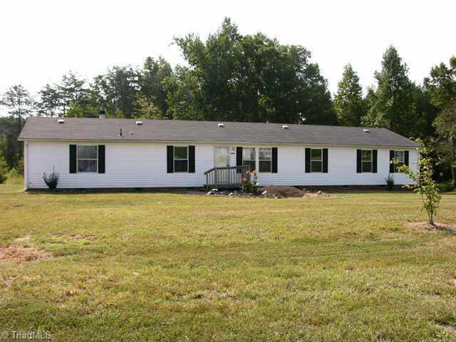1060 Tyler Road Walnut Cove, NC 27052 - Photo 1 of 2 Exterior Front.