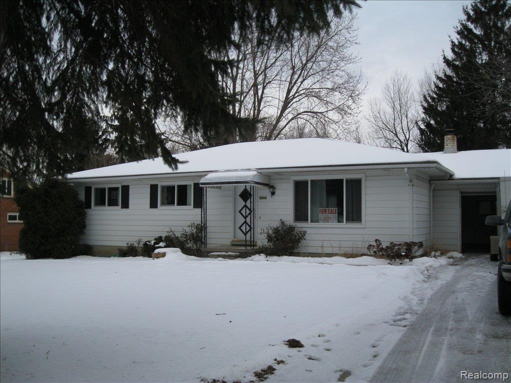 2211 Devonshire Road Bloomfield Hills, MI 48302 - Photo 1 of 5 IMG_0016