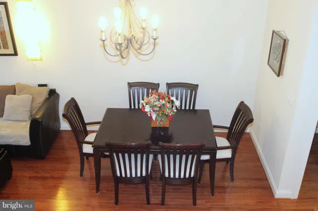 $3,050 | 623 Hurdle Mill Place, Gaithersburg, MD 20877