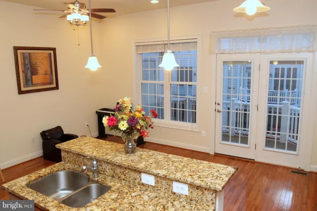 $3,050 | 623 Hurdle Mill Place, Gaithersburg, MD 20877