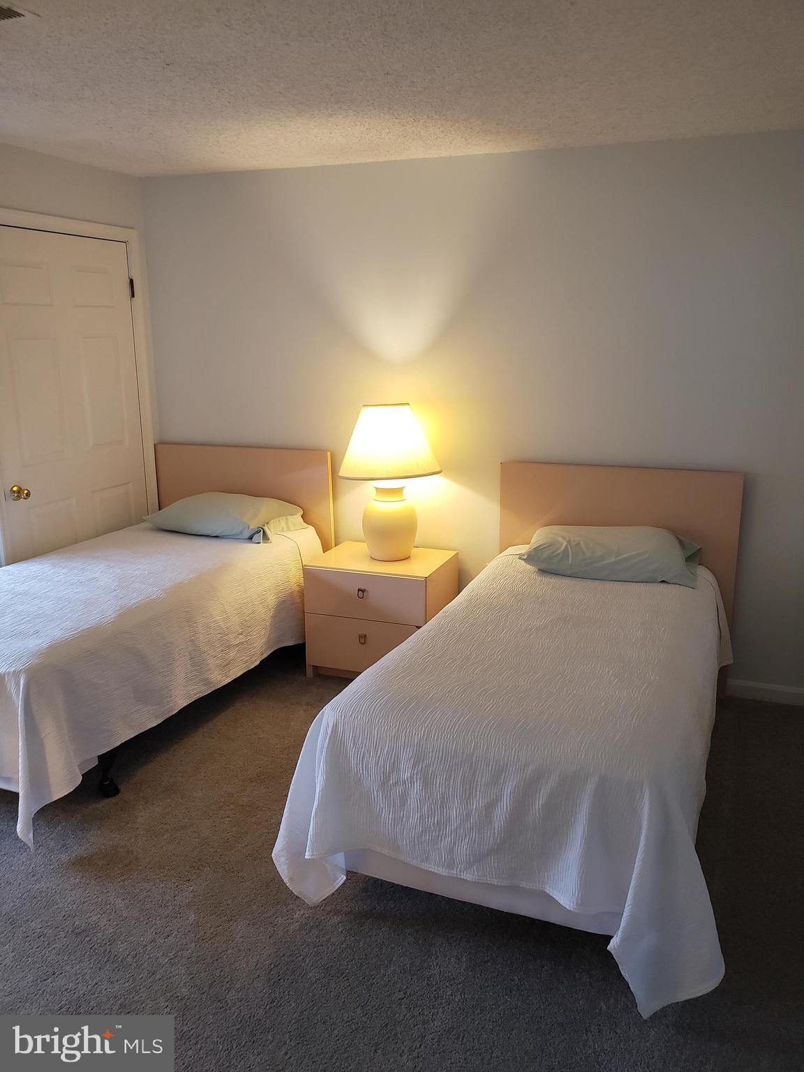 12108 Coastal Highway, Unit 404 Ocean City, MD 21842 - Photo 13 of 31 Second bedroom