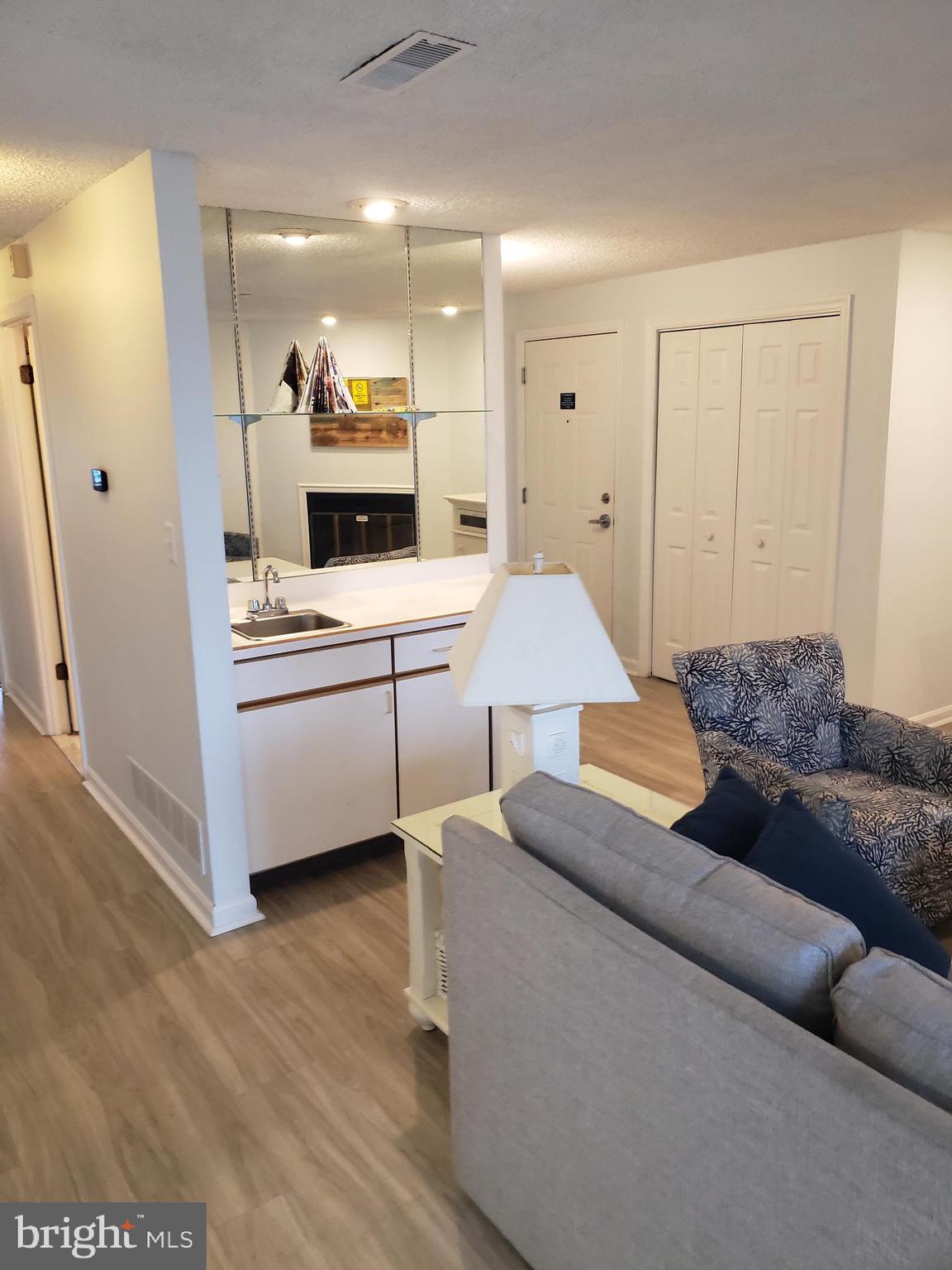 12108 Coastal Highway, Unit 404 Ocean City, MD 21842 - Photo 18 of 31 wetbar