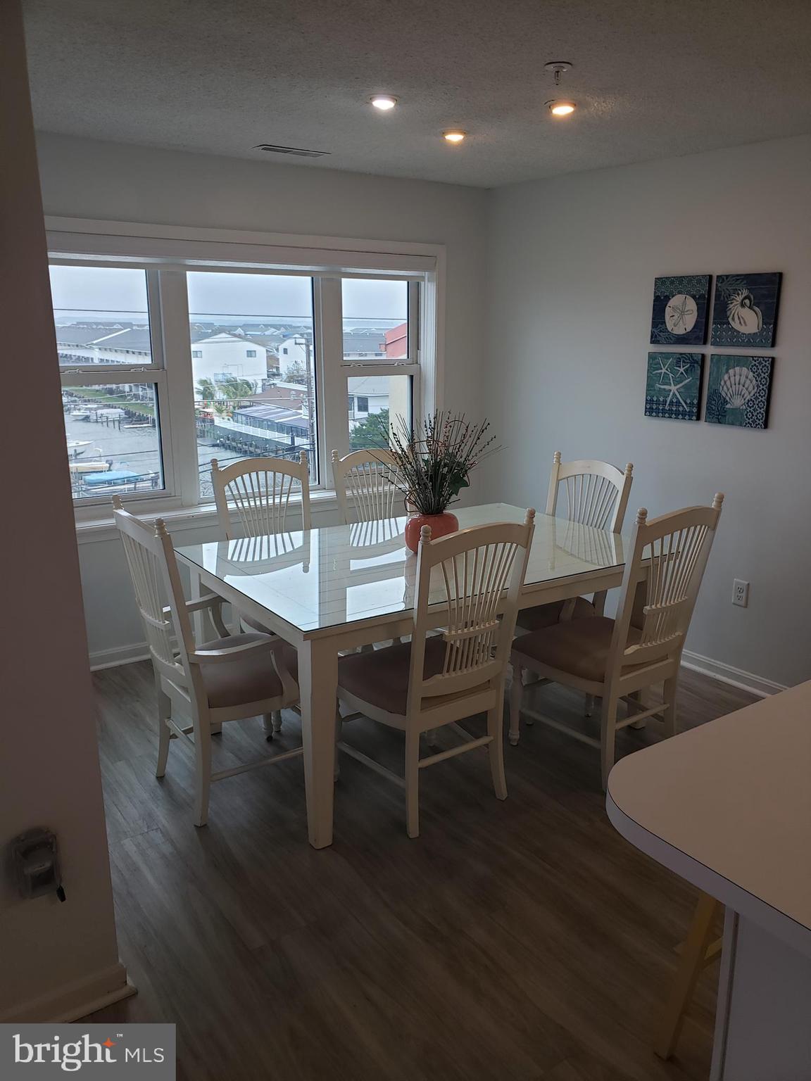 12108 Coastal Highway, Unit 404 Ocean City, MD 21842 - Photo 22 of 31 Dining room