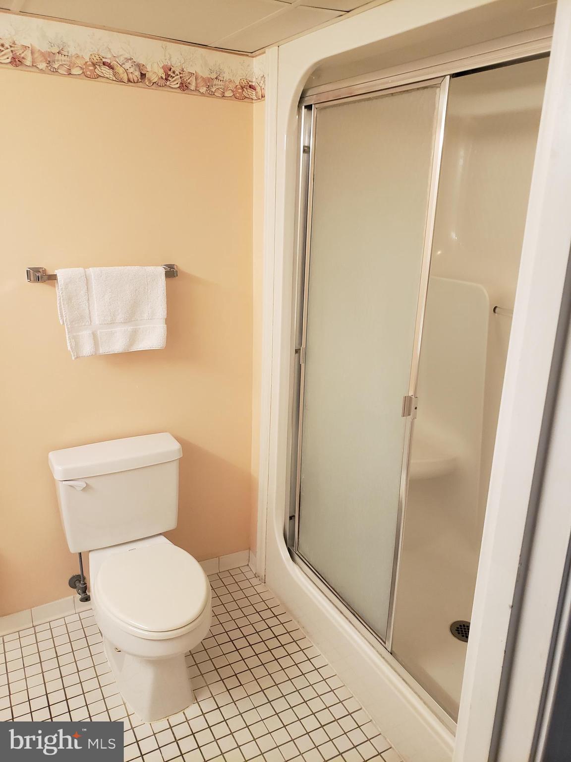 12108 Coastal Highway, Unit 404 Ocean City, MD 21842 - Photo 10 of 31 Masterbath