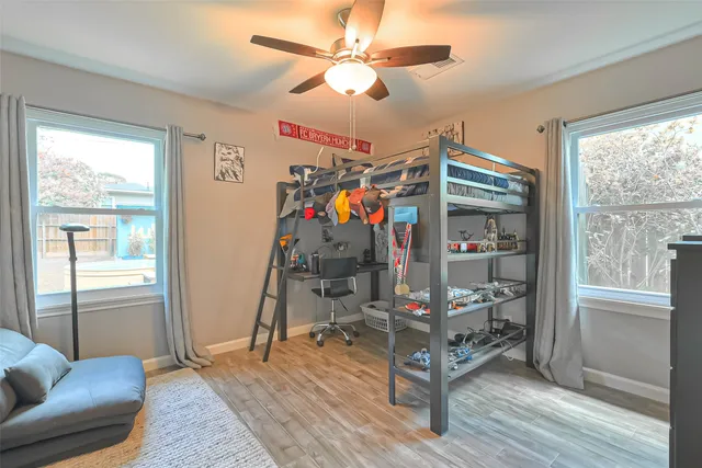 $3,300 | 2210 Saxon Drive, Houston, TX 77018