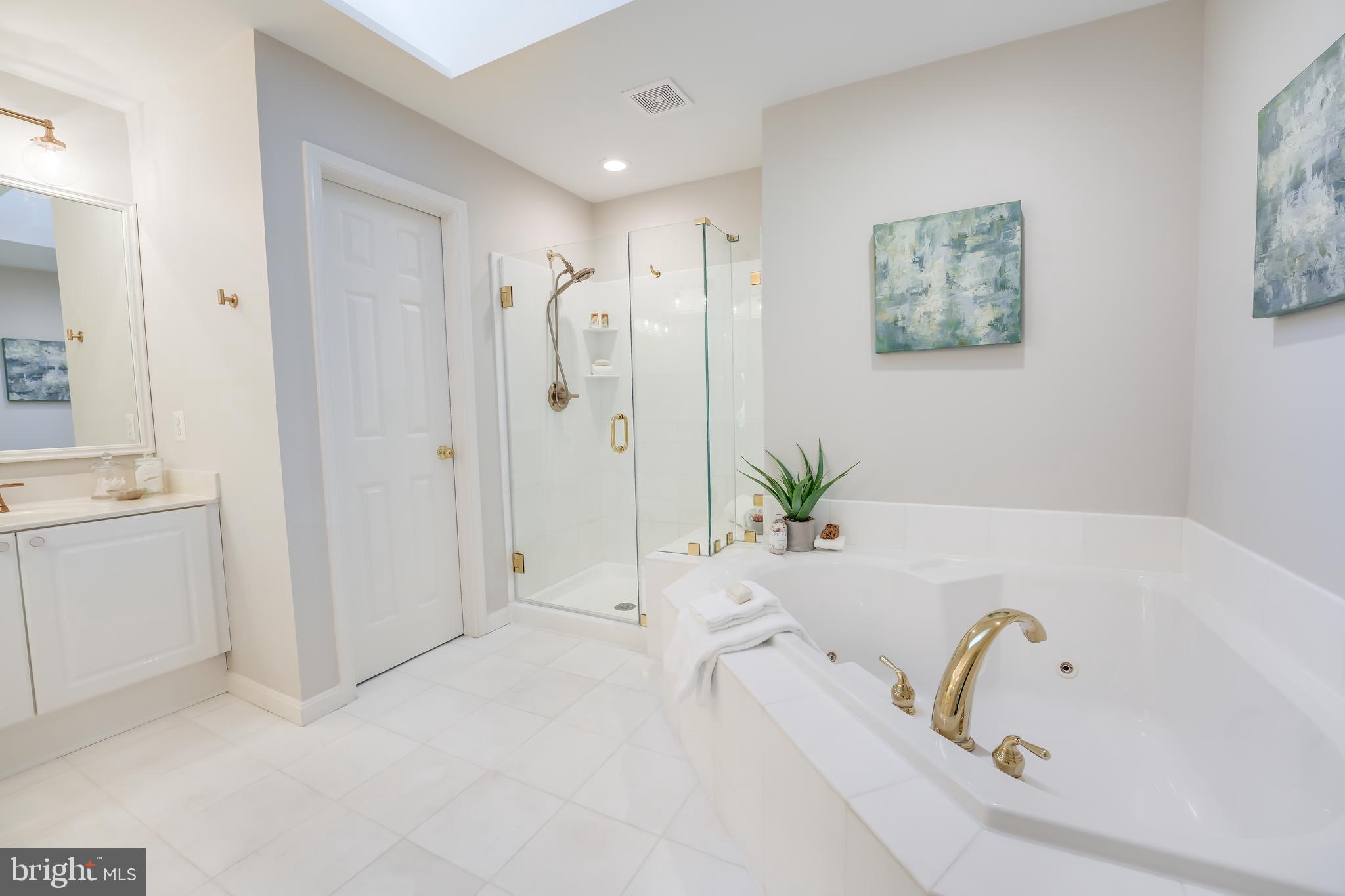 2004 Beacon Place Reston, VA 20191 - Photo 13 of 51 Gallery Image 13