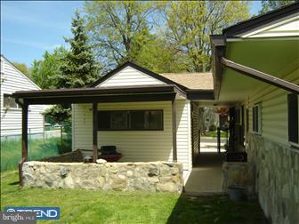 37 Gaping Rock Road Levittown, PA 19057 - Photo 2 of 6 Gallery Image 2
