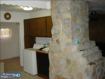 37 Gaping Rock Road Levittown, PA 19057 - Photo 4 of 6 Gallery Image 4