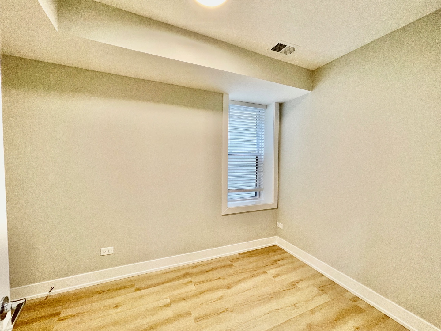2238 West 24th Street, Unit 1F Chicago, IL 60608 - Photo 11 of 16 a view of an empty room