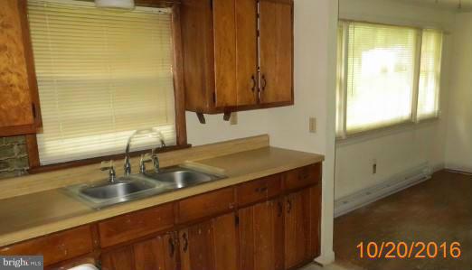 18138 South Merrimac Road Culpeper, VA 22701 - Photo 6 of 10 Kitchen