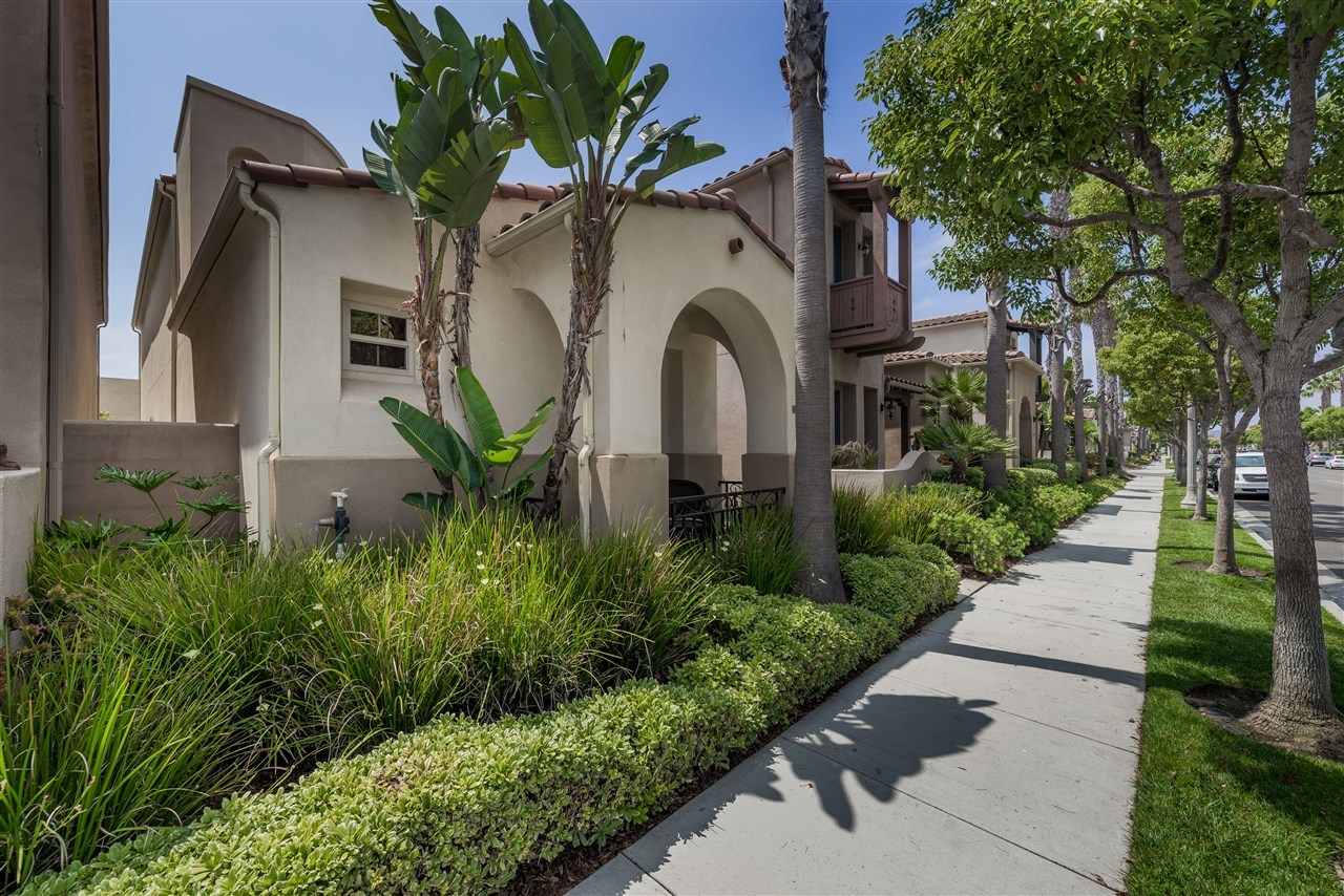 2143 Historic Decatur Road San Diego, CA 92106 - Photo 2 of 24