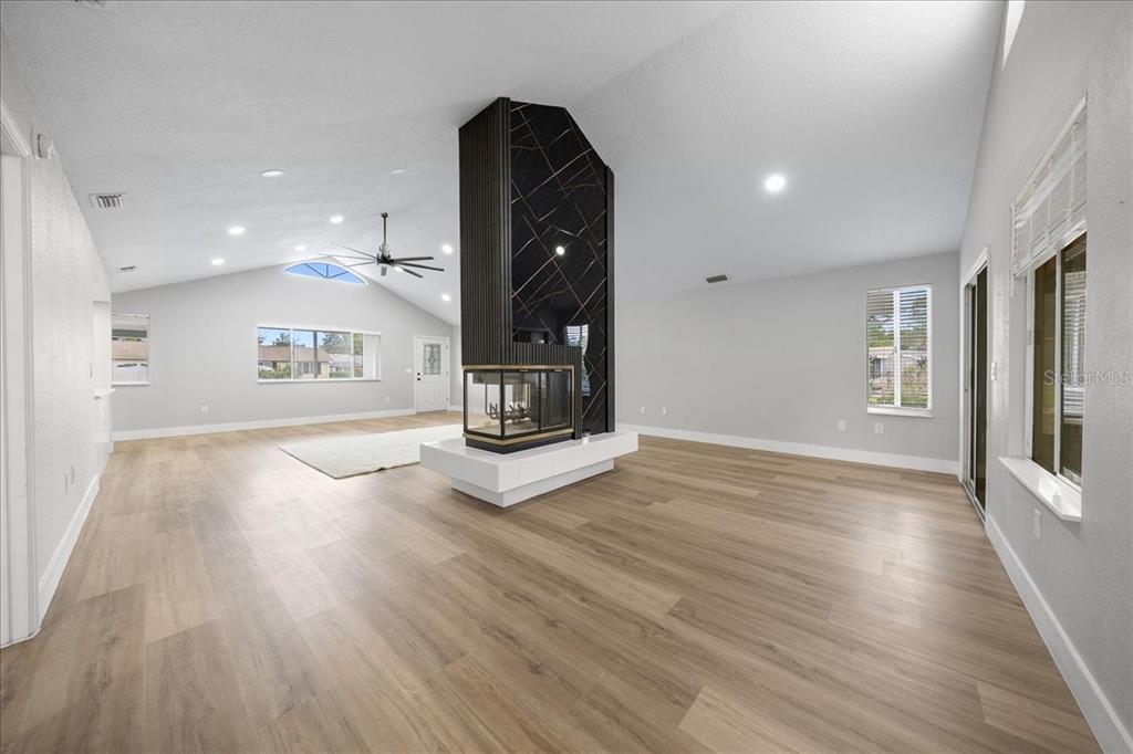 8170 Southwest 109 Street Road Ocala, FL 34481 - Photo 5 of 24