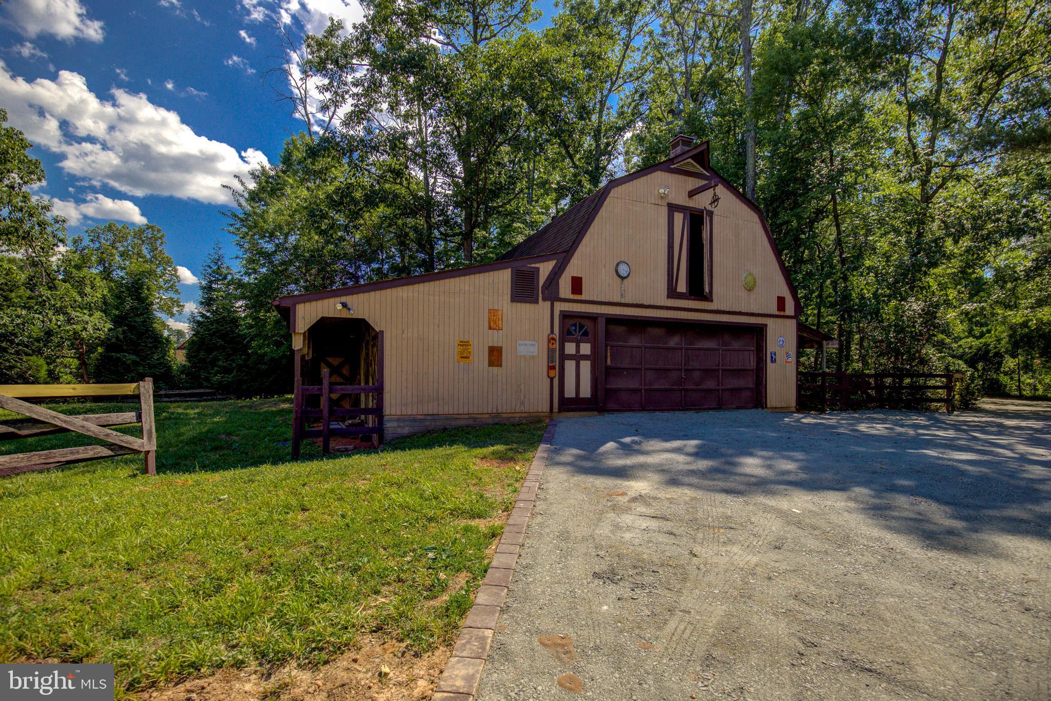 813 Blacks Hill Road Great Falls, VA 22066 - Photo 84 of 92 Barn with UL Loft Area great for Storage