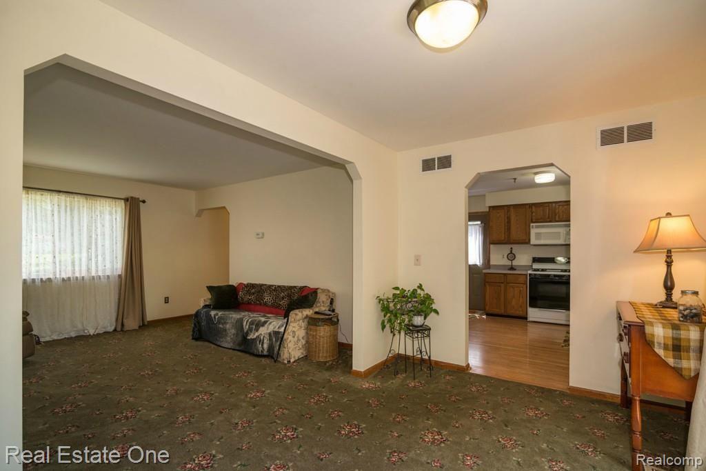 400 Brighton Lake Road Brighton, MI 48116 - Photo 18 of 35 Gallery Image 18