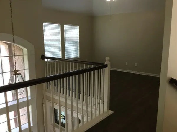 $3,150 | 141 South Laguna Pointe Drive, League City, TX 77573