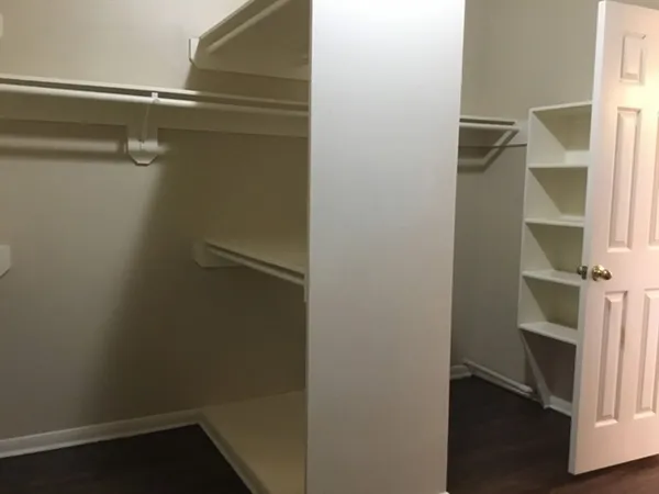 $3,150 | 141 South Laguna Pointe Drive, League City, TX 77573