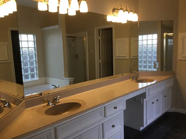 $3,150 | 141 South Laguna Pointe Drive, League City, TX 77573