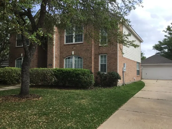 $3,150 | 141 South Laguna Pointe Drive, League City, TX 77573