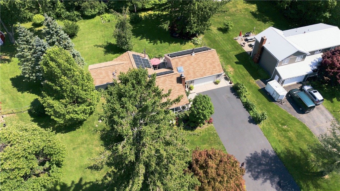 598 Van Alstyne Road Webster, NY 14580 - Photo 7 of 35 Gallery Image 7