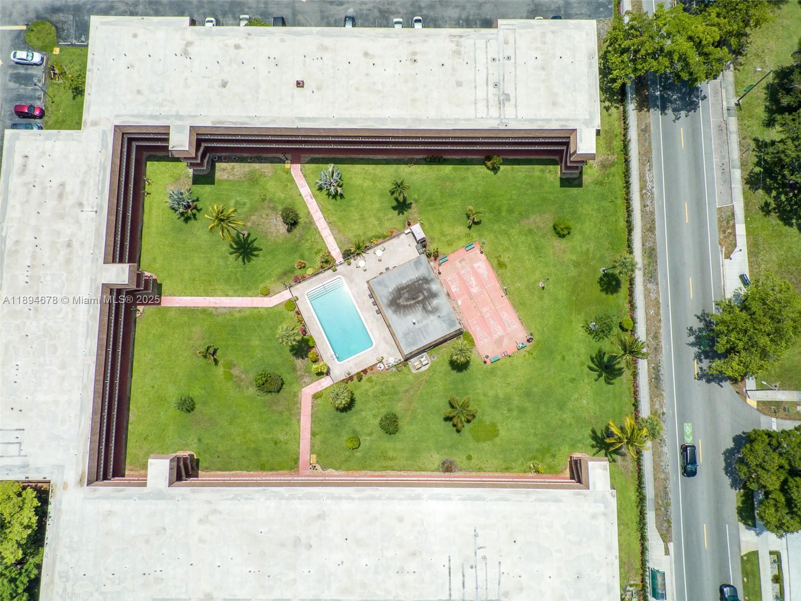 5300 Washington Street, Unit T227 Hollywood, FL 33021 - Photo 44 of 45 front view of a house with a window