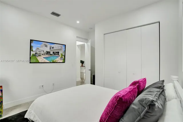 $9,000 | 9995 Northwest 75th Street, Doral, FL 33178