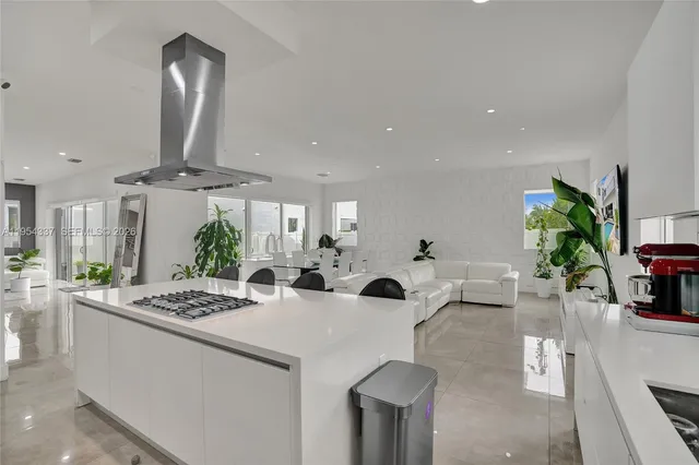 $9,000 | 9995 Northwest 75th Street, Doral, FL 33178