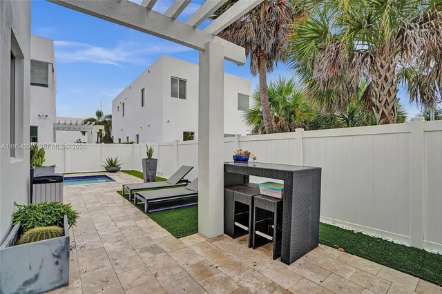 $9,000 | 9995 Northwest 75th Street, Doral, FL 33178