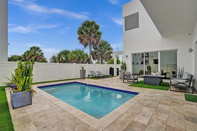 $9,000 | 9995 Northwest 75th Street, Doral, FL 33178